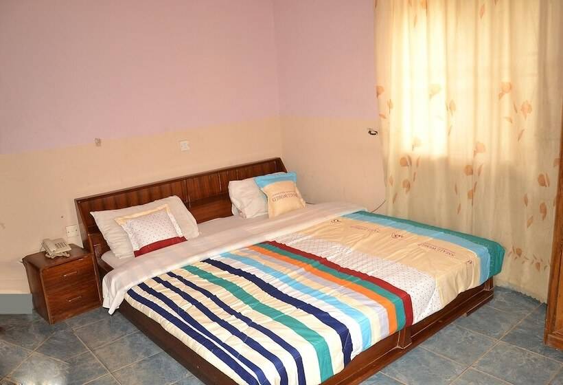 Jokems Airport View Hotel Adults Only