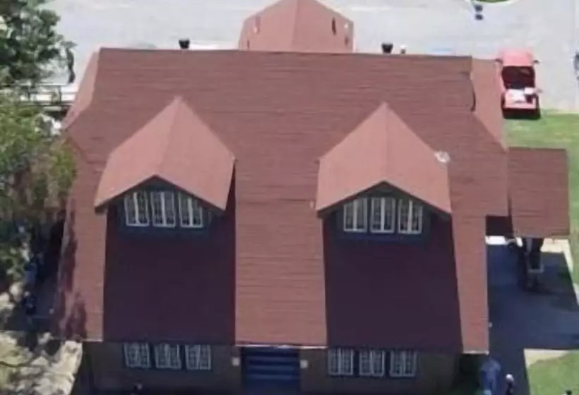 Little Rock Firehouse Museum & Hostel