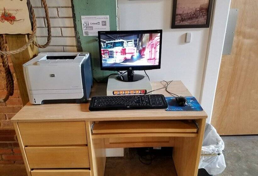 Little Rock Firehouse Museum & Hostel