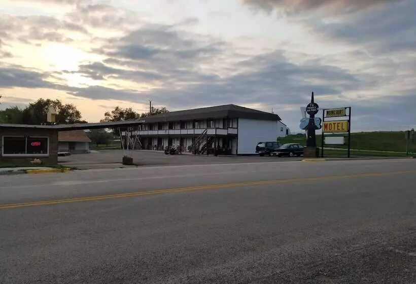 Moorcourt Motel