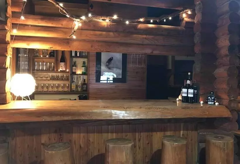 ユースホステル Niseko Backcountry Lodge