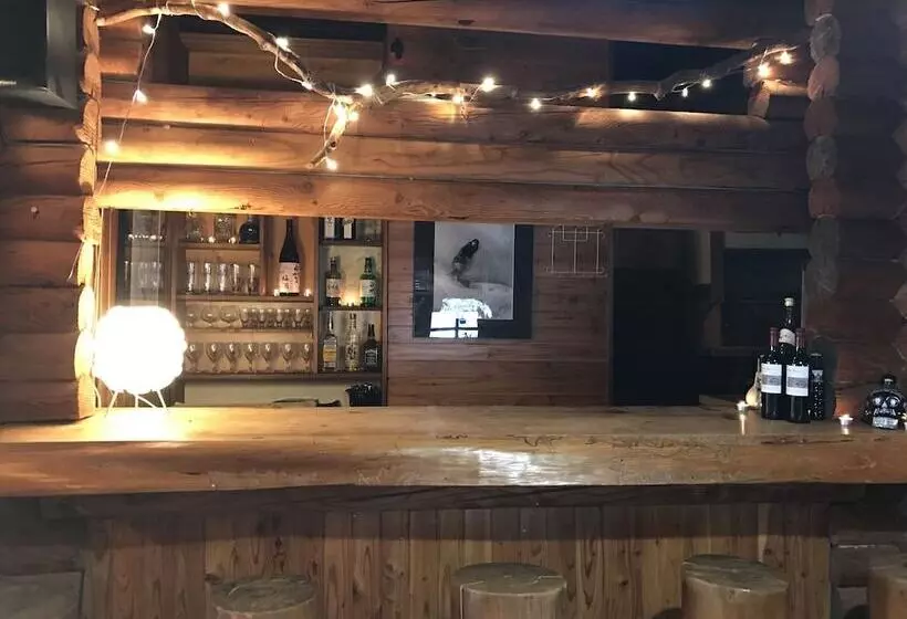 ユースホステル Niseko Backcountry Lodge