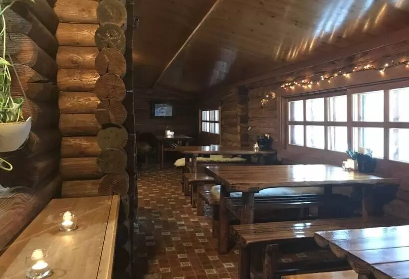 ユースホステル Niseko Backcountry Lodge