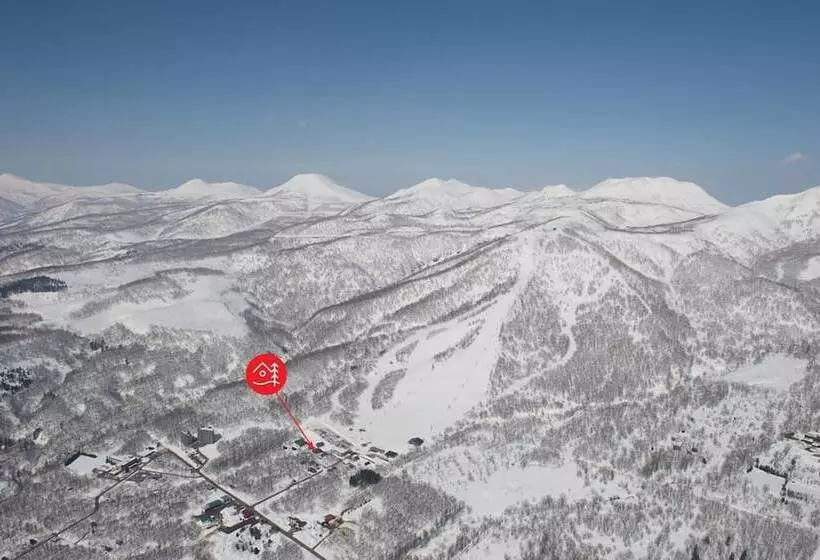 ユースホステル Niseko Backcountry Lodge