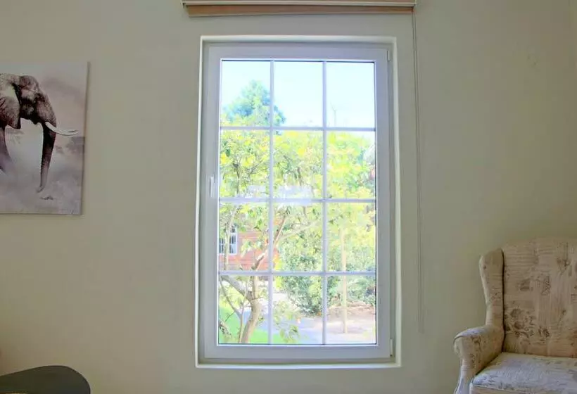 ペンション Alphen Lodge Constantia