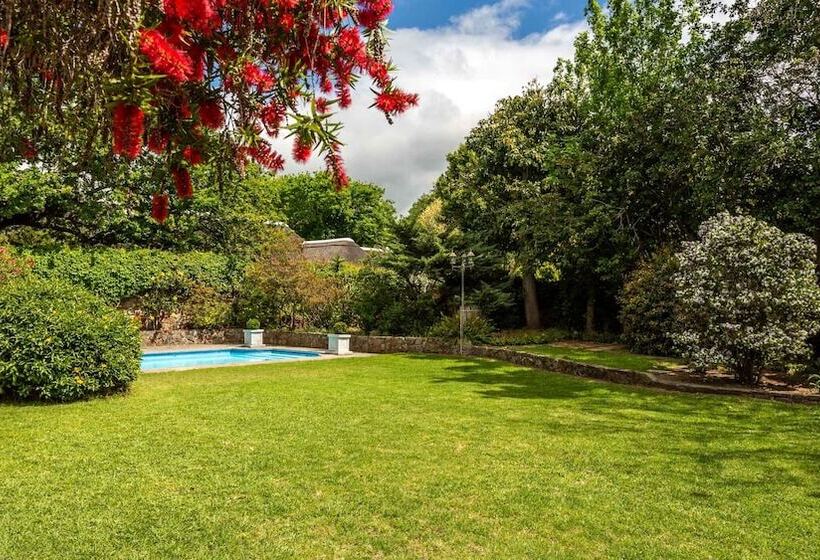 بنسيون Alphen Lodge Constantia