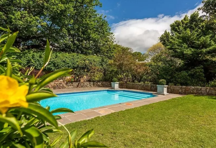 ペンション Alphen Lodge Constantia