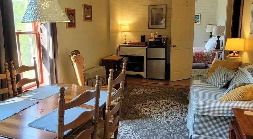 Majatalo Hawks House Inn