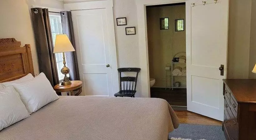 Majatalo Hawks House Inn