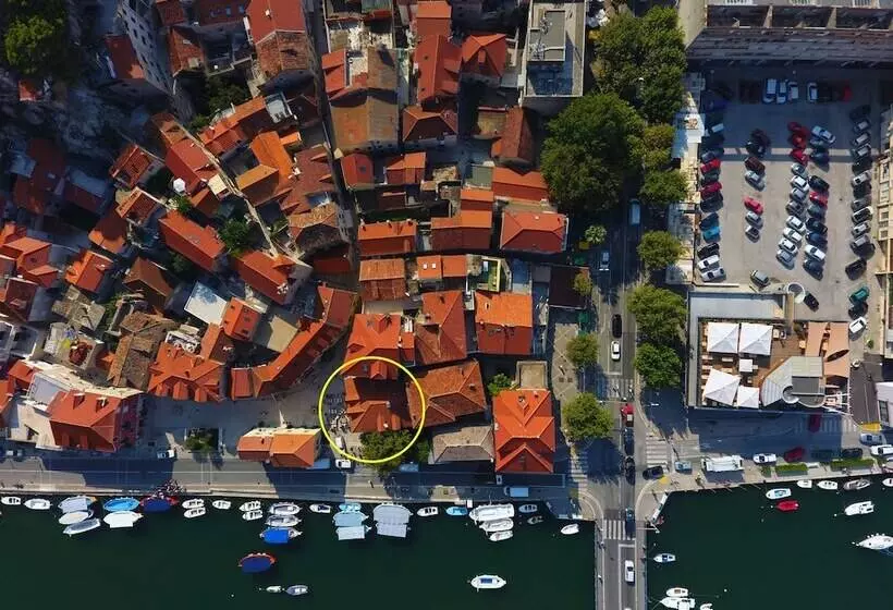 Majatalo Inn By The River