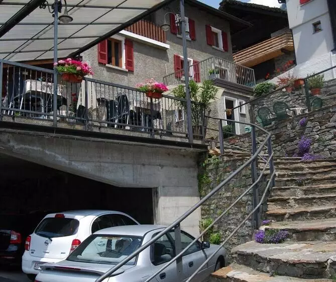 ペンション Osteria Anzonico