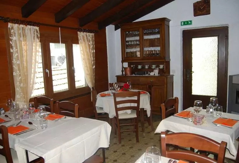 ペンション Osteria Anzonico