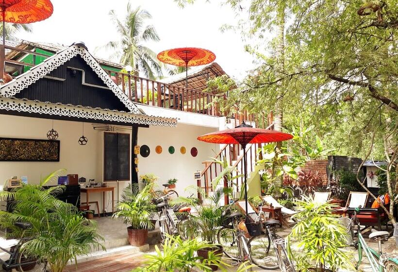 پانسیون The Villager Lodge