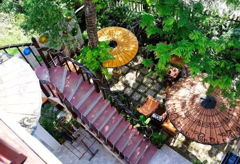 پانسیون The Villager Lodge