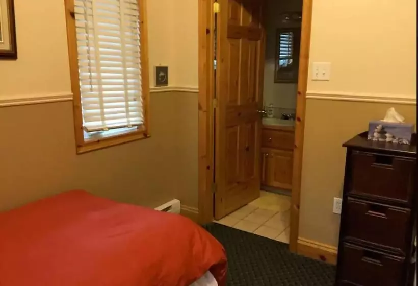 Salmon Pool Inn