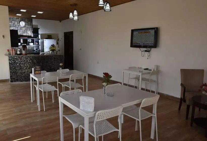 Al Bateel Hotel Apartments