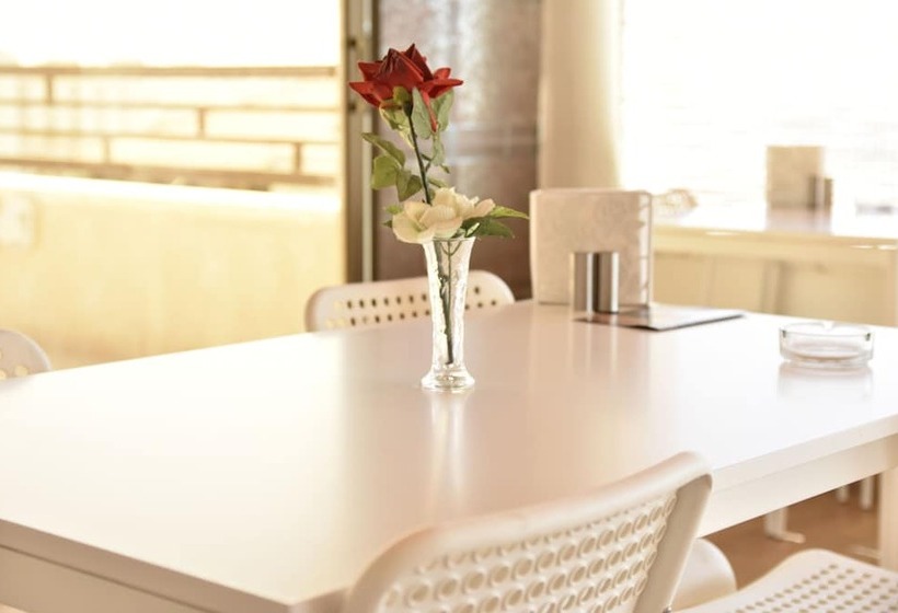 Al Bateel Hotel Apartments