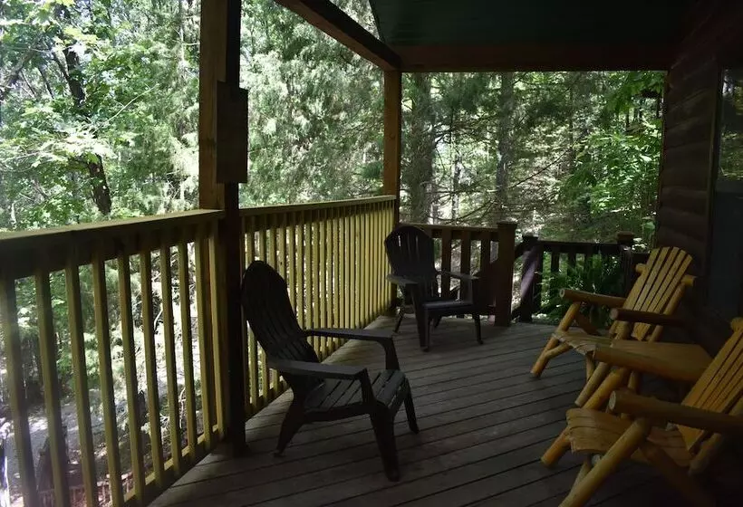 Bear Creek Lodge Cabin Resort