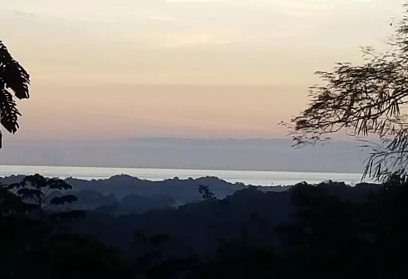 Aamiaismajoitus (B&B) A Little Paradise