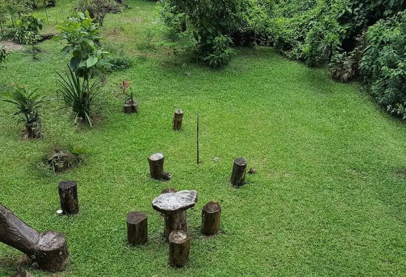 Aamiaismajoitus (B&B) A Little Paradise