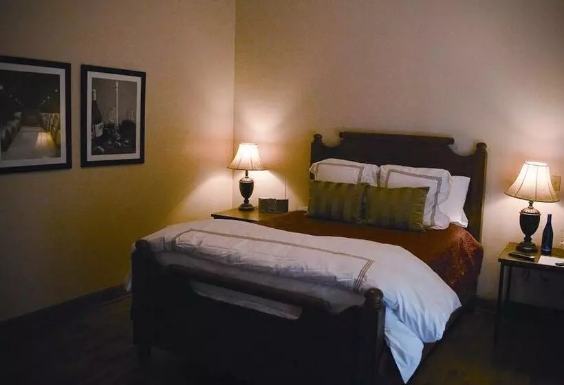 Aamiaismajoitus (B&B) Elk Creek Lodging