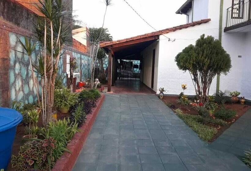 تختخواب و صبحانه Nueva Alborada Lodging House