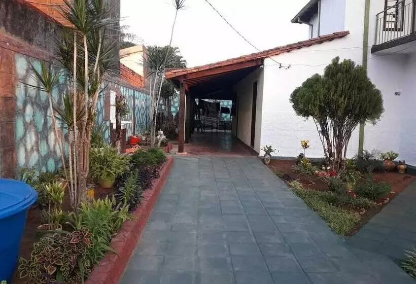 تختخواب و صبحانه Nueva Alborada Lodging House