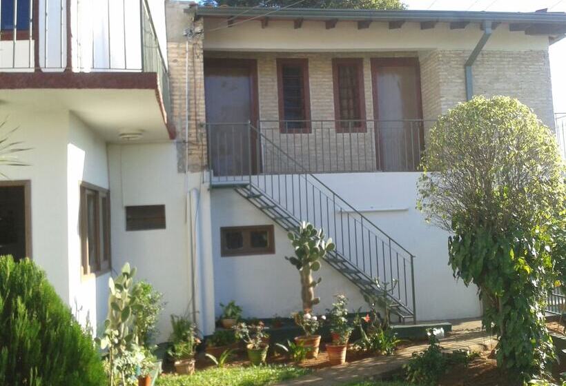 تختخواب و صبحانه Nueva Alborada Lodging House