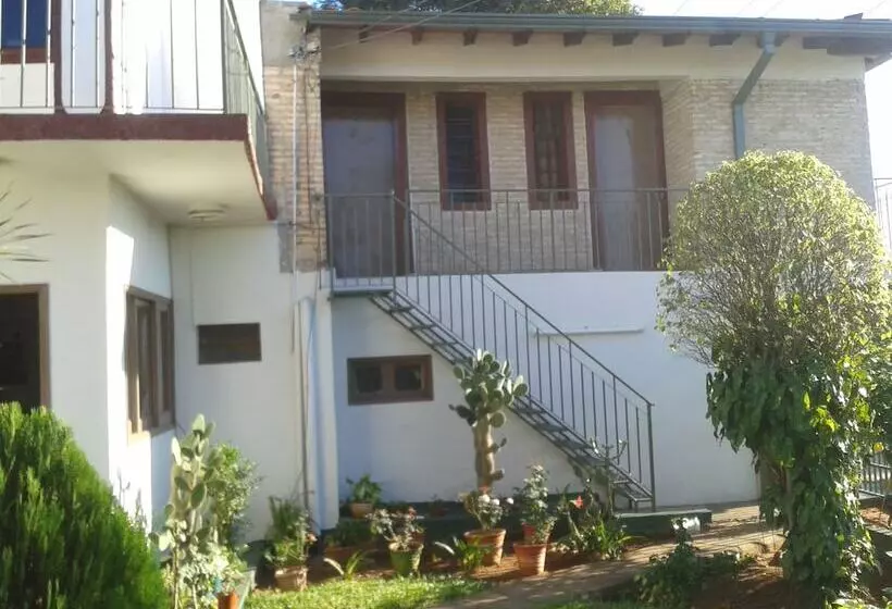 تختخواب و صبحانه Nueva Alborada Lodging House