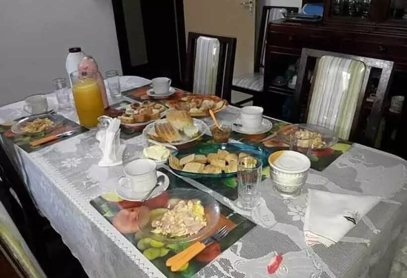 تختخواب و صبحانه Nueva Alborada Lodging House