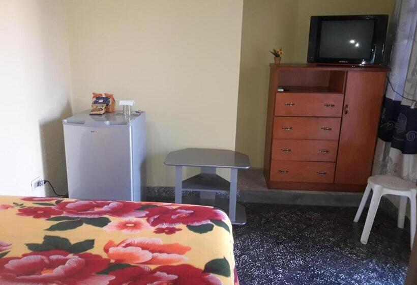 تختخواب و صبحانه Nueva Alborada Lodging House