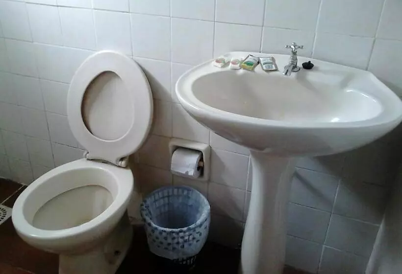 تختخواب و صبحانه Nueva Alborada Lodging House