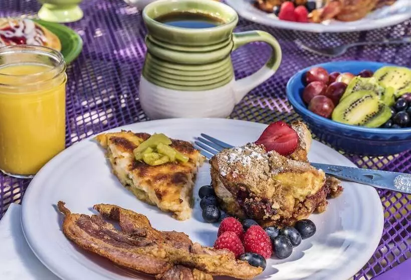 Bobcat Inn Bed And Breakfast