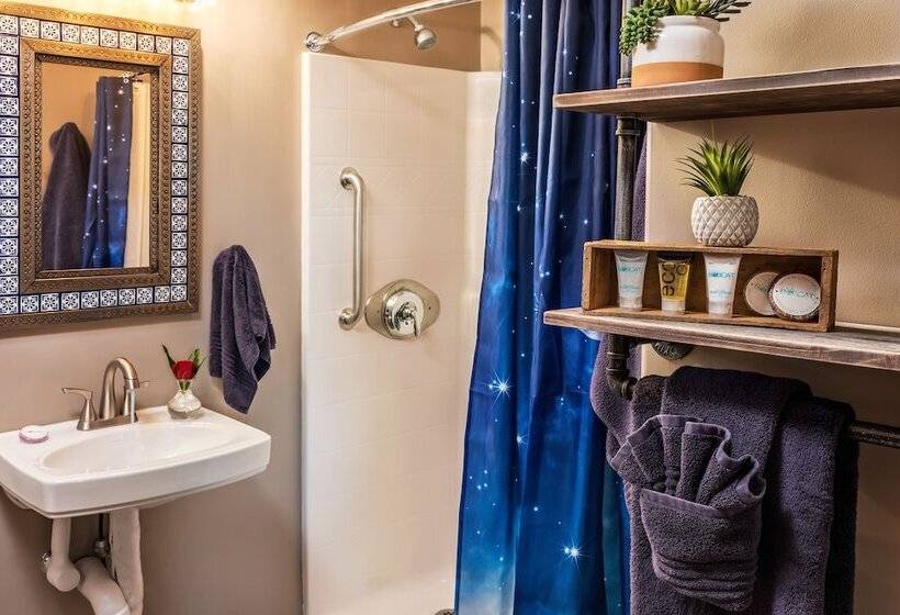 Bobcat Inn Bed And Breakfast