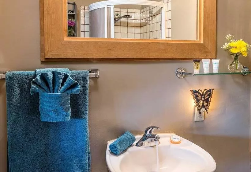 Bobcat Inn Bed And Breakfast