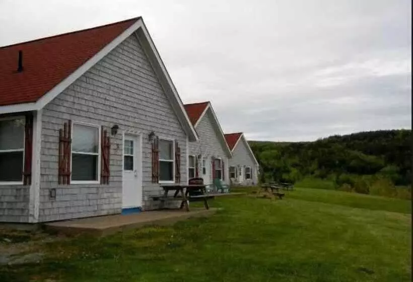 Chisholms Of Troy Coastal Cottages