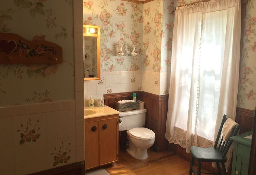 Evangeline S Tower Bed & Breakfast