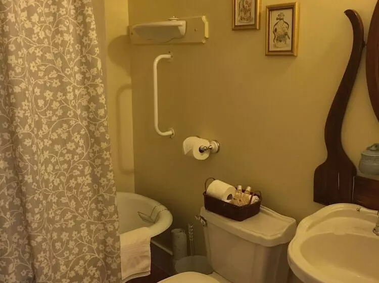 Evangeline S Tower Bed & Breakfast