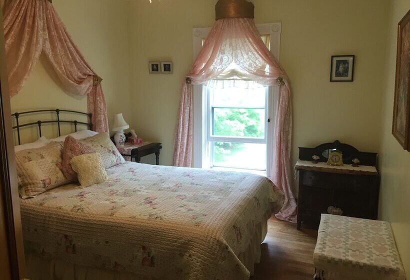 Evangeline S Tower Bed & Breakfast
