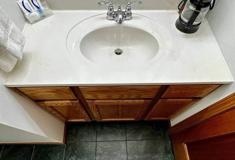 ホテル Attica Inn