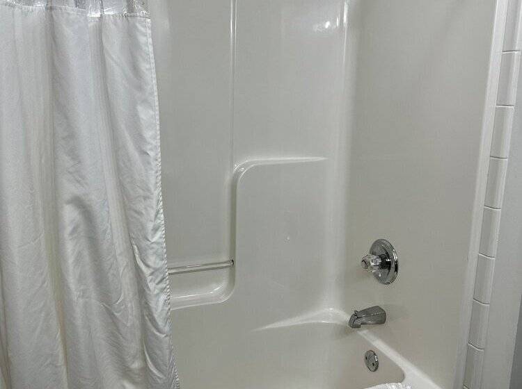 ホテル Attica Inn