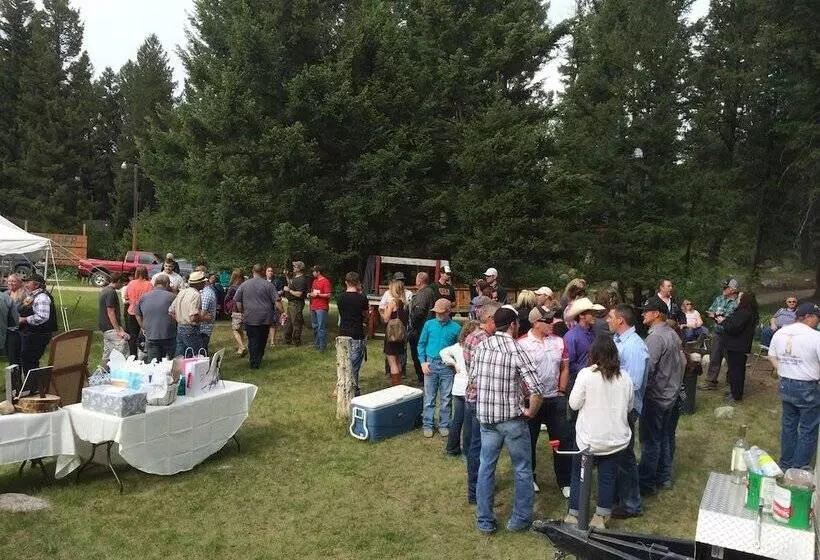 Hotelli Boulder Creek Lodge   Campsite