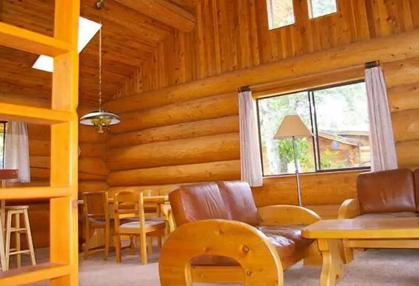 Hotelli Chilko Lake Lodge