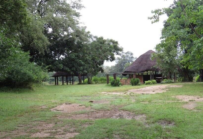 호텔 Croc Valley Camp