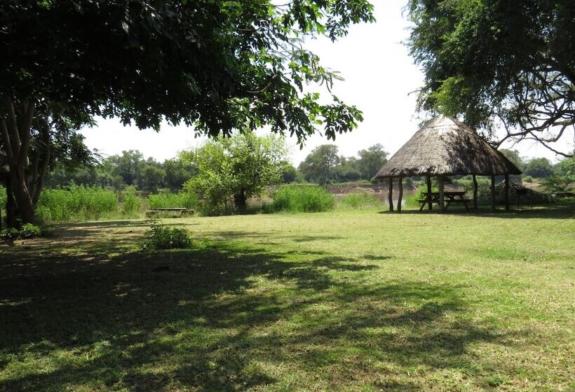 호텔 Croc Valley Camp