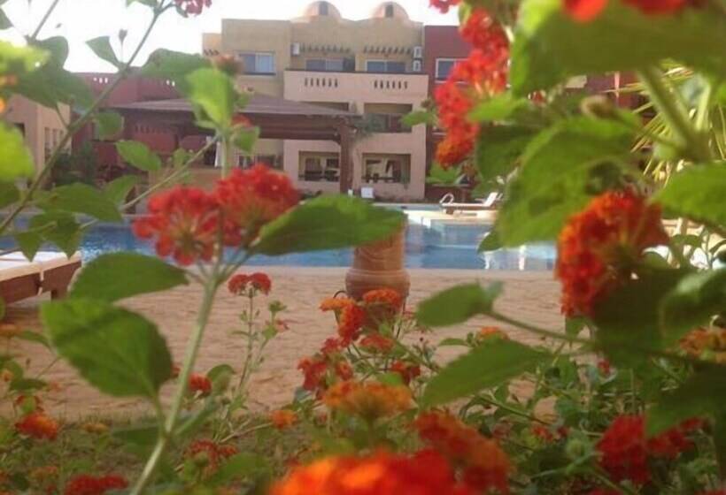 هتل Kamareia Resort
