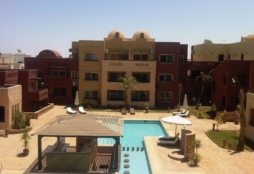 هتل Kamareia Resort