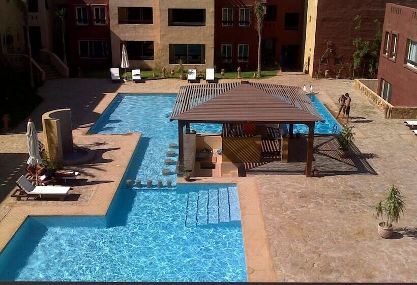 هتل Kamareia Resort