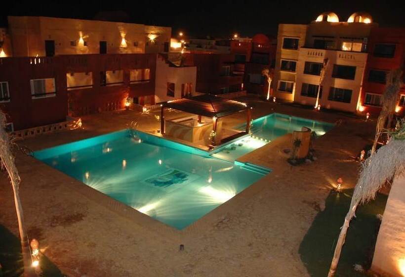 هتل Kamareia Resort