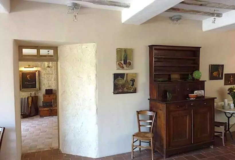 Hotelli Le Logis Bed And Breakfast